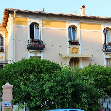 نيس Villa Mon Reve Apartements المظهر الخارجي الصورة