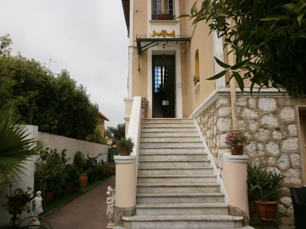 نيس Villa Mon Reve Apartements المظهر الخارجي الصورة